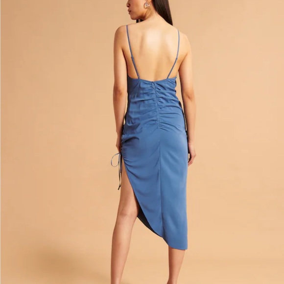 BNWT Abercrombie & Fitch Asymmetrical Cinched Midi Dress - Picture 2 of 5